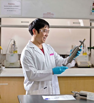 Laboratory Technicians Working - 5