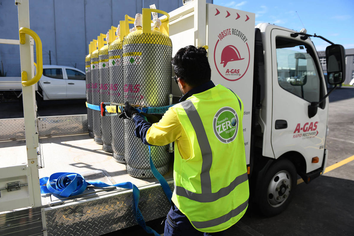 NZ Operator With Rapid Truck (3)
