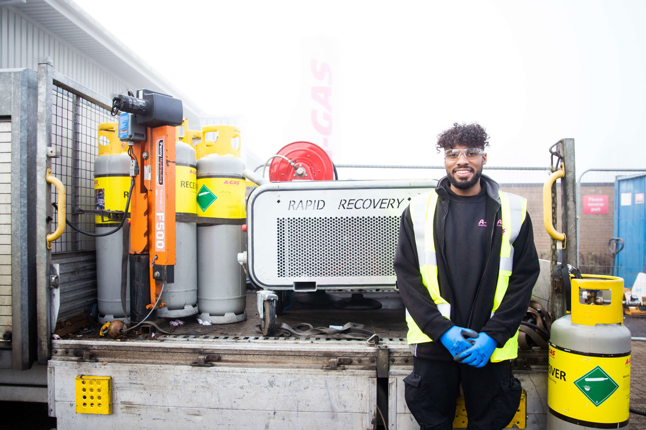 Rapid Engineer In Front Of Van (2)